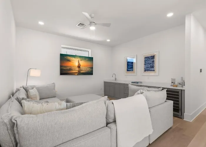 Holiday home New! The Jade House At The Gemma - Stunning 6 Bed, 7 Bath Home With Private Pool And Hot Tub, Steps To The Beach Clearwater Beach