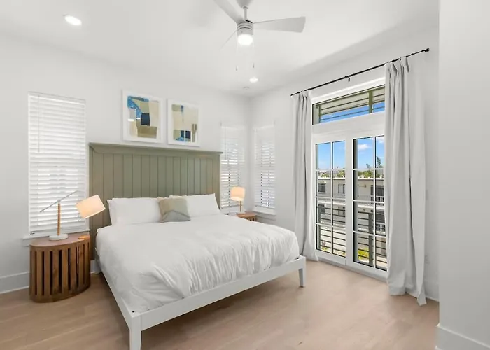New! The Jade House At The Gemma - Stunning 6 Bed, 7 Bath Home With Private Pool And Hot Tub, Steps To The Beach Holiday home Clearwater Beach