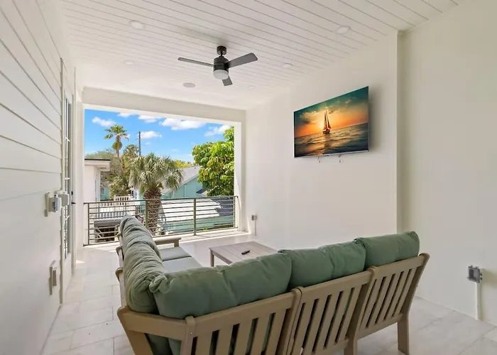 New! The Jade House At The Gemma - Stunning 6 Bed, 7 Bath Home With Private Pool And Hot Tub, Steps To The Beach * Clearwater Beach