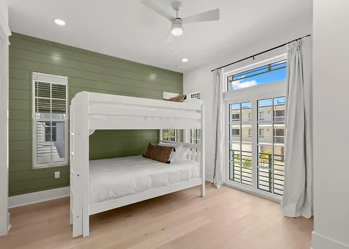 New! The Jade House At The Gemma - Stunning 6 Bed, 7 Bath Home With Private Pool And Hot Tub, Steps To The Beach *