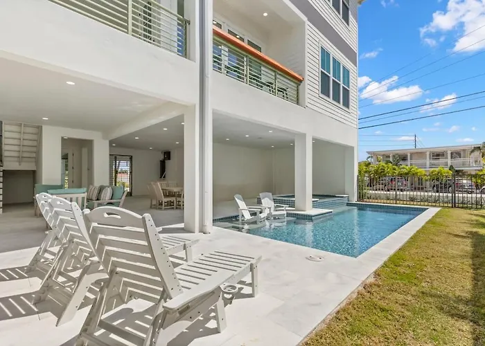 New! The Jade House At The Gemma - Stunning 6 Bed, 7 Bath Home With Private Pool And Hot Tub, Steps To The Beach Clearwater Beach
